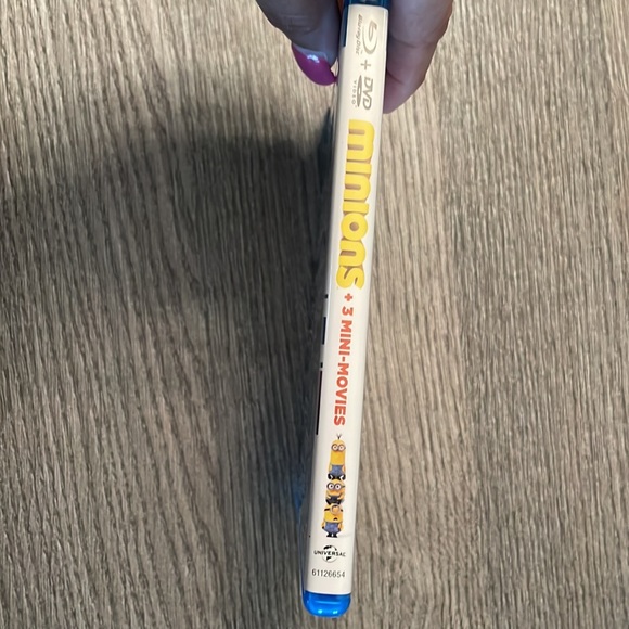 Minions / BUNDLE AND SAVE ON MOVIES - Picture 6 of 13